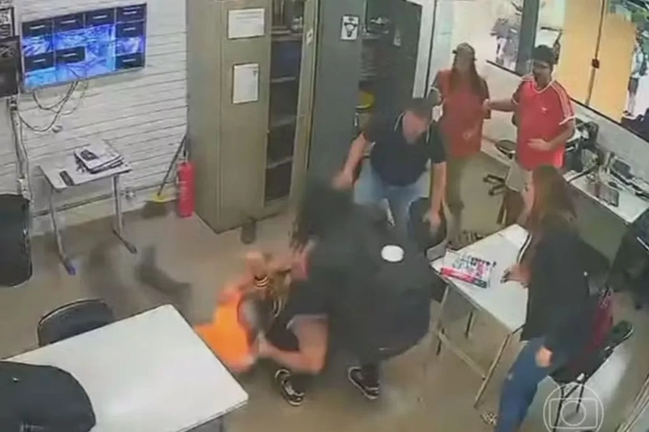 2818fdec1785435c524200ece3adf07c